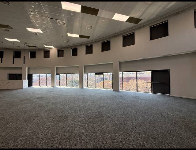 1,481M² OFFICE TO LET IN PARKTOWN